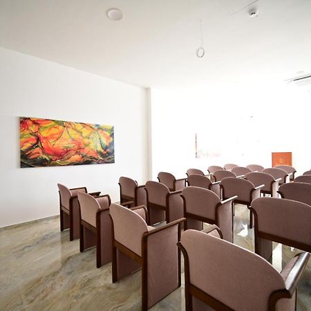 Hotel Eboli Bagian luar foto