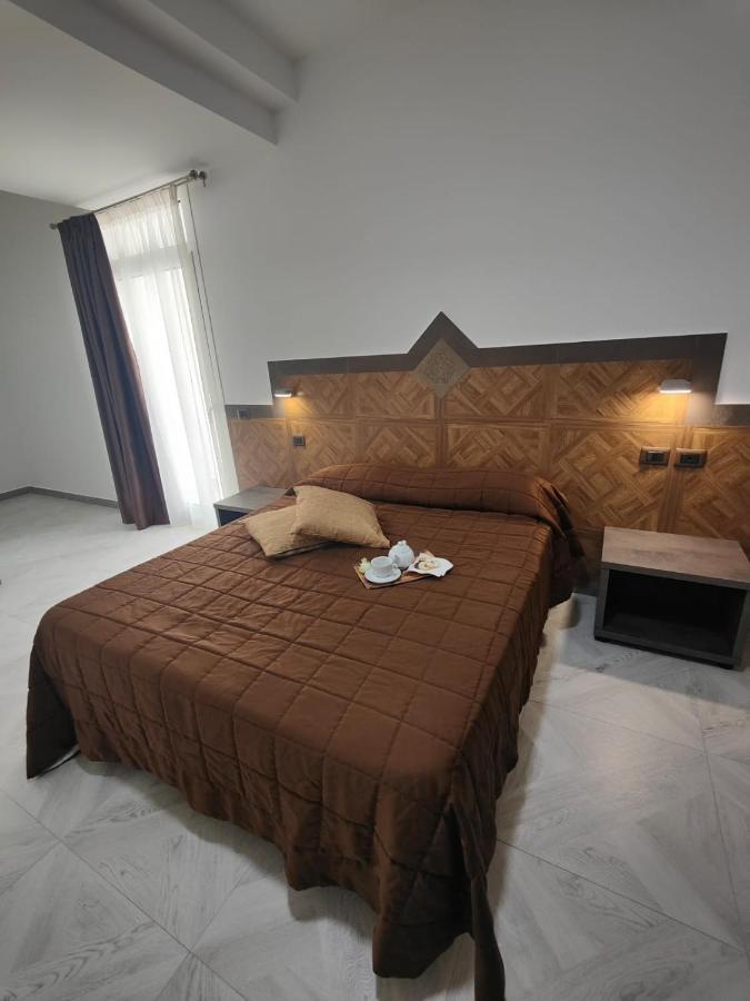 Hotel Eboli Bagian luar foto