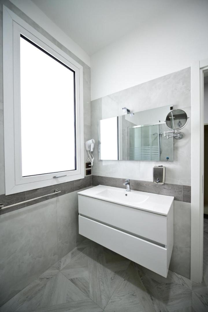 Hotel Eboli Bagian luar foto